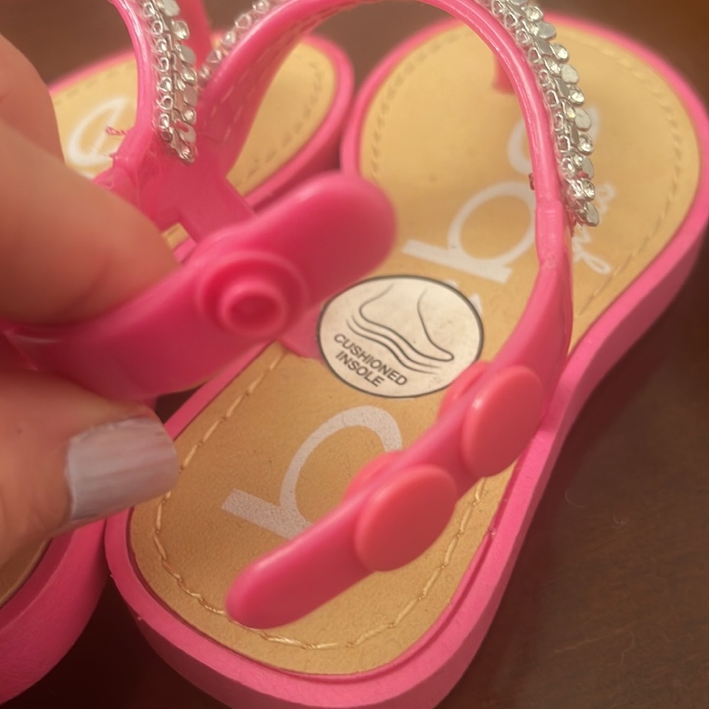Bebe Toddler Sandal size 7/8. - Picture 4 of 7